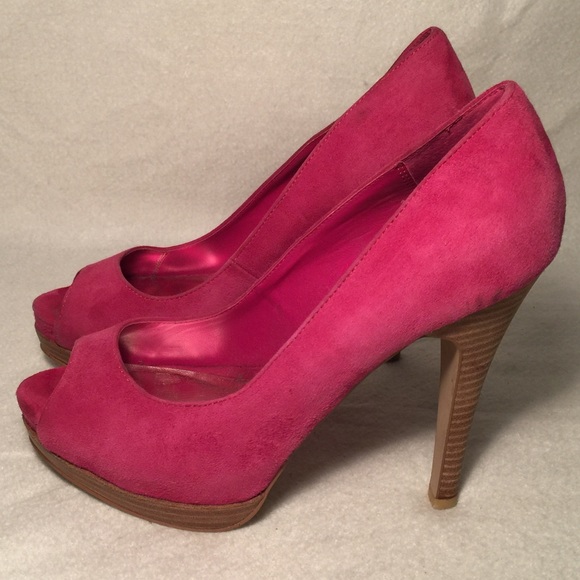 Steve Madden Shoes - Steve Madden Fushia Platform Pumps